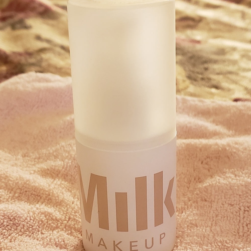 milk makeup blur spray